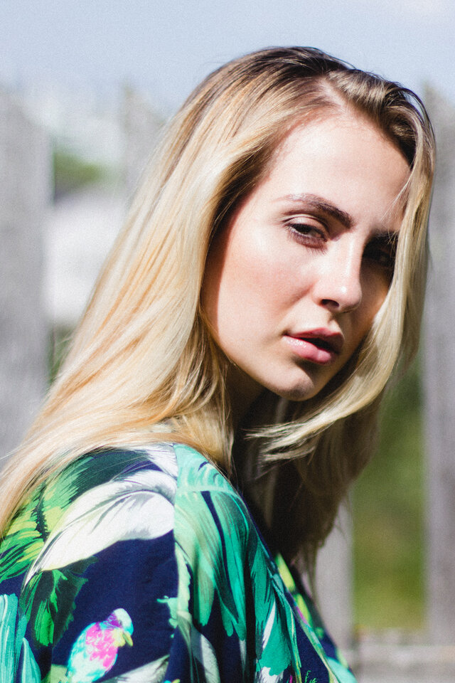 Алина